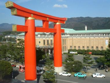 京都国立近代美術館　鳥居